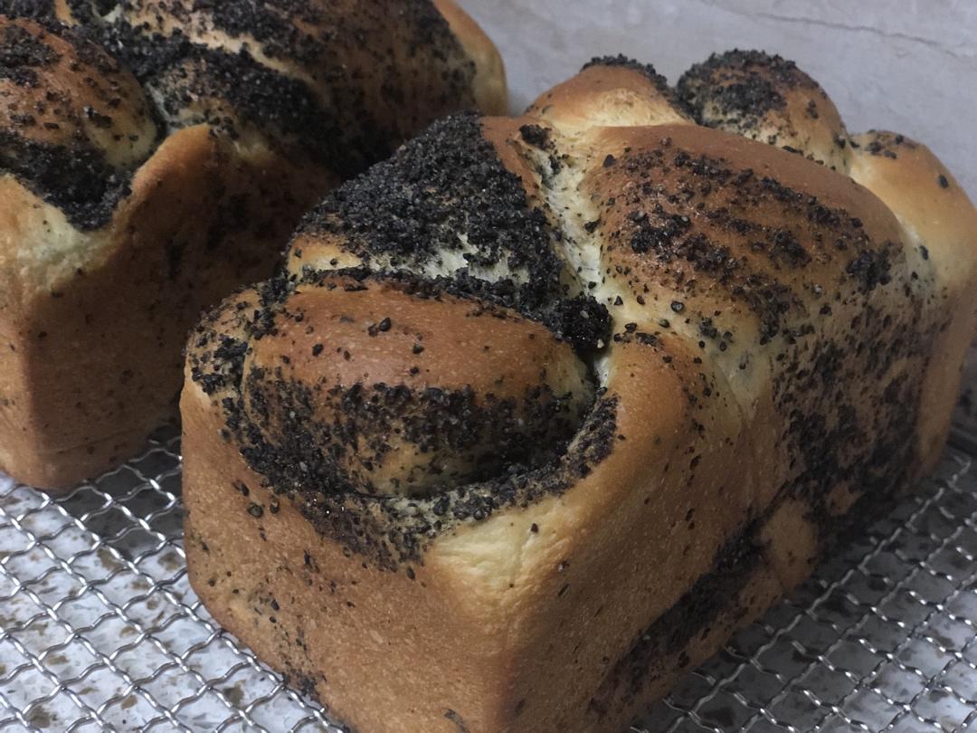 黑芝麻手撕面包