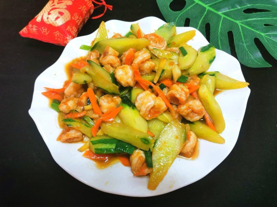 黄金麦田做的黄瓜炒虾球