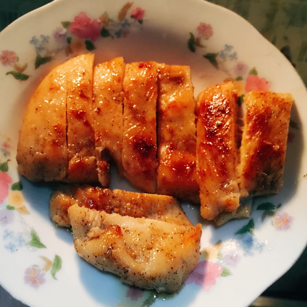 酷炫屌炸天好吃的煎鸡胸肉（香蒜蜂蜜煎鸡胸肉）