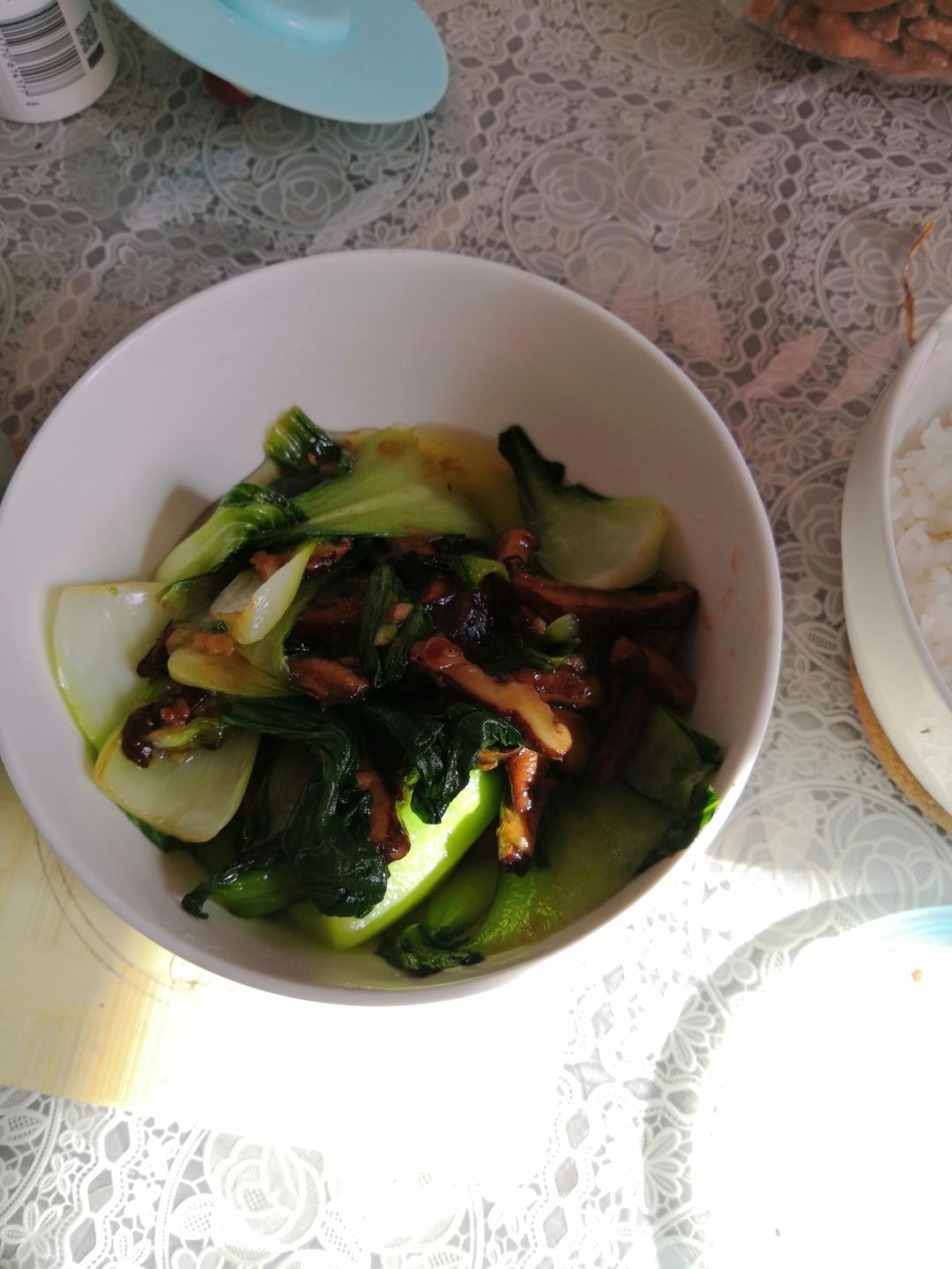 香菇油菜（简单快手）