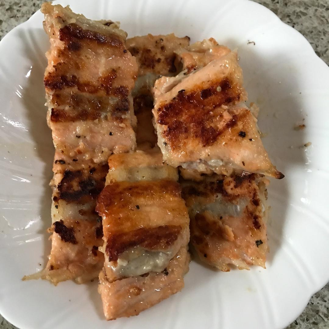 香煎三文鱼骨