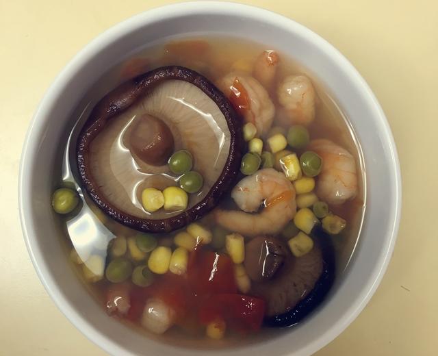 健身减脂好喝的懒人香菇蔬菜虾汤！（电饭煲或锅煮）的做法