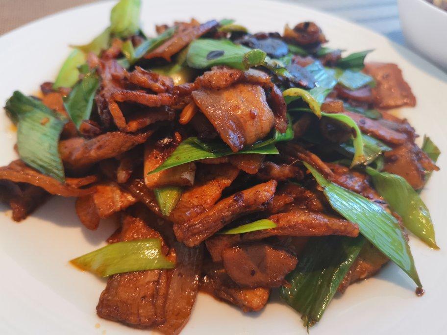 厨师长教你：“回锅肉”的正宗做法，先收藏