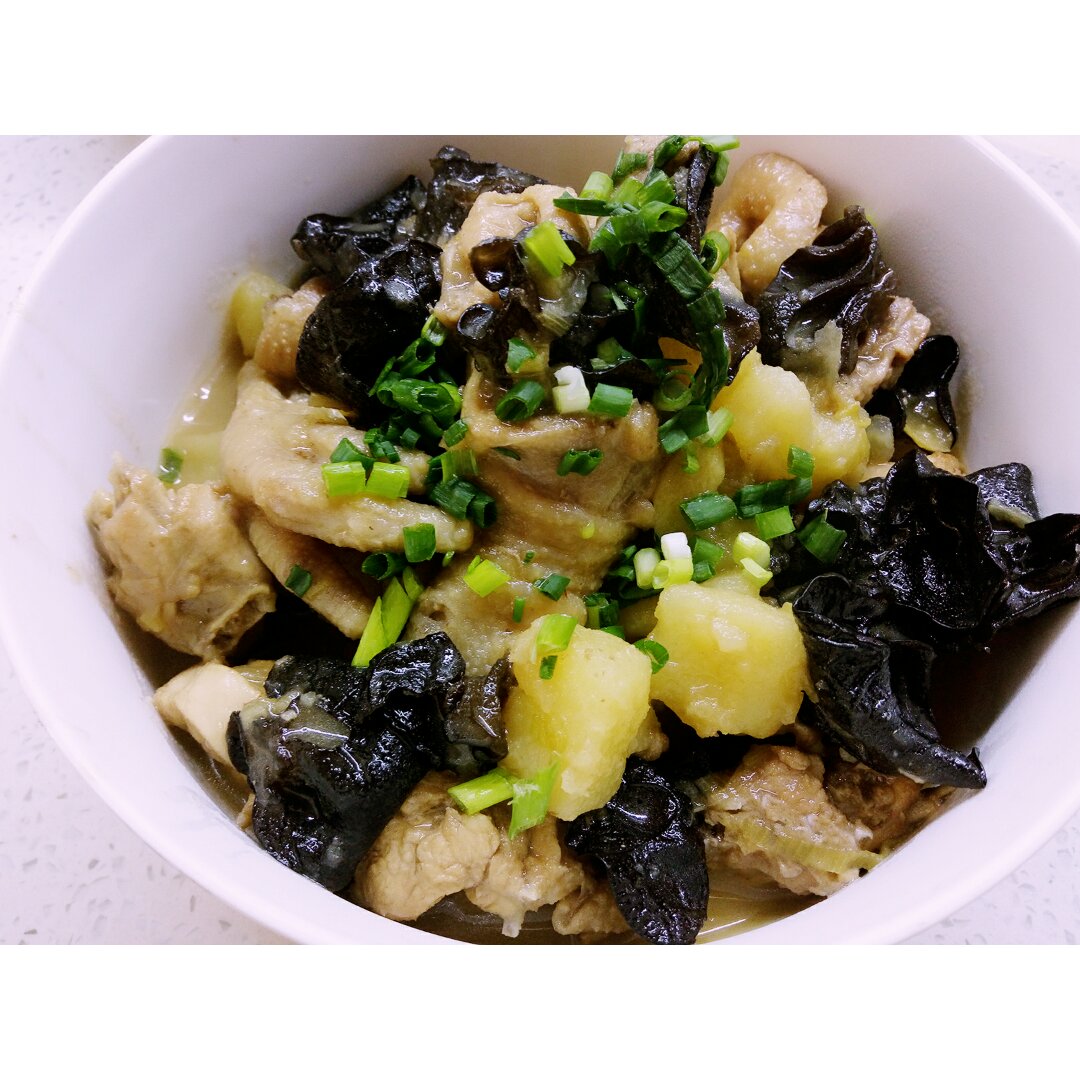 土豆焖鸡