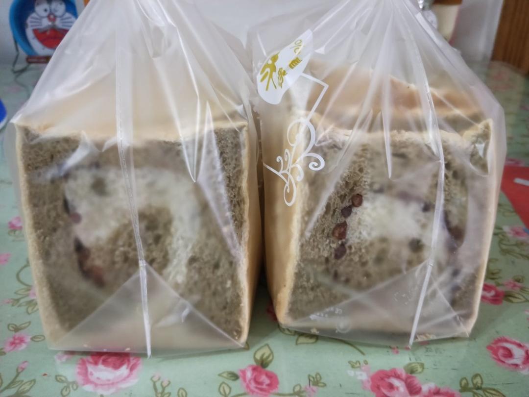 蜜豆抹茶双色吐司（波兰种）