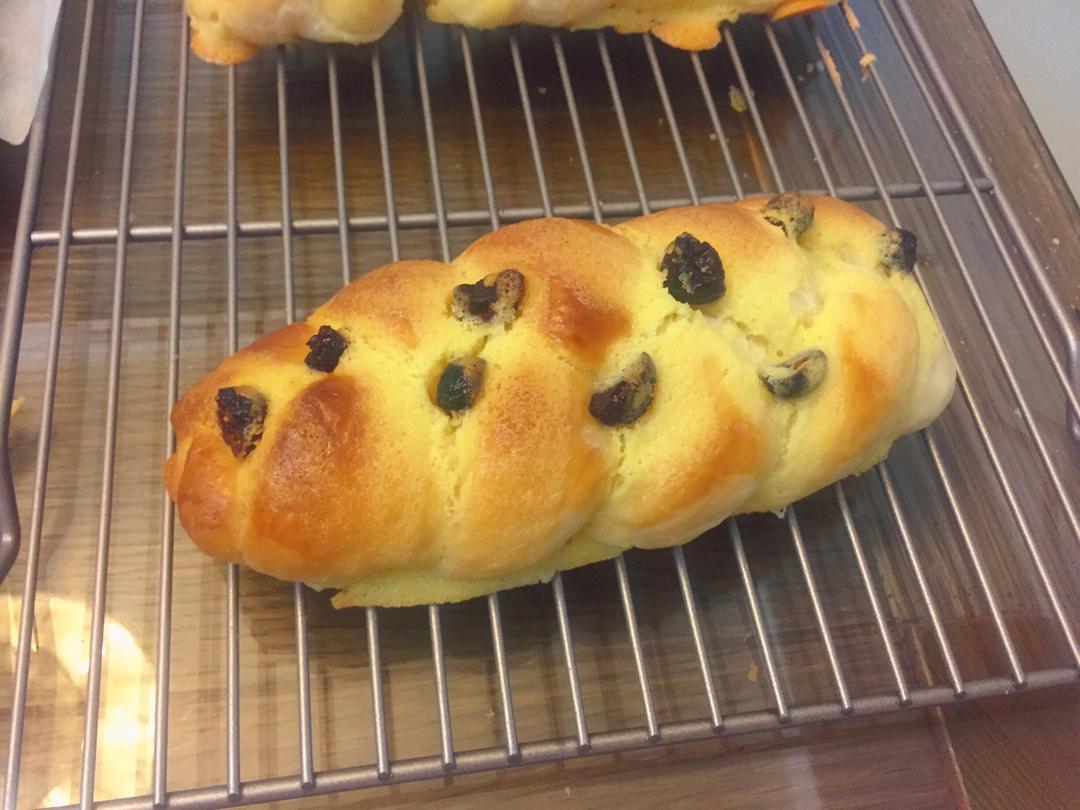 奶酥辫子面包的做法