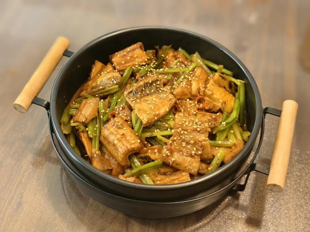 鳗鱼干烧五花肉
