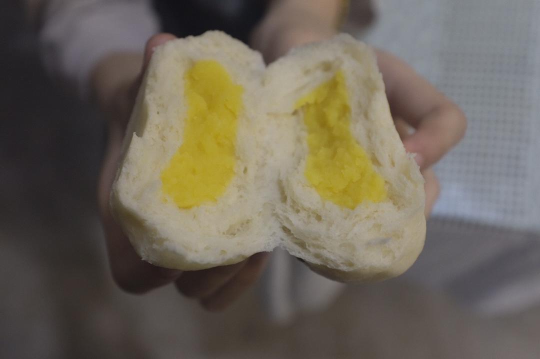 松软香甜的奶黄包，很快就可以搞定。