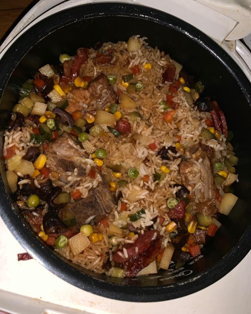 懒人必备～电饭煲腊肠焖饭