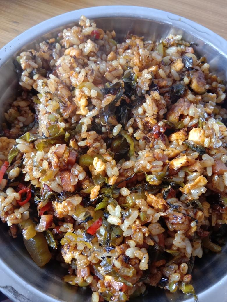 巨香的酸菜蛋炒饭