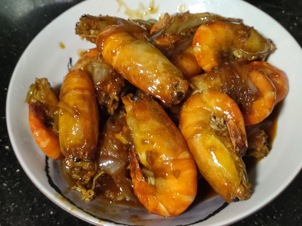 美极油焖番茄大罗氏虾的做法