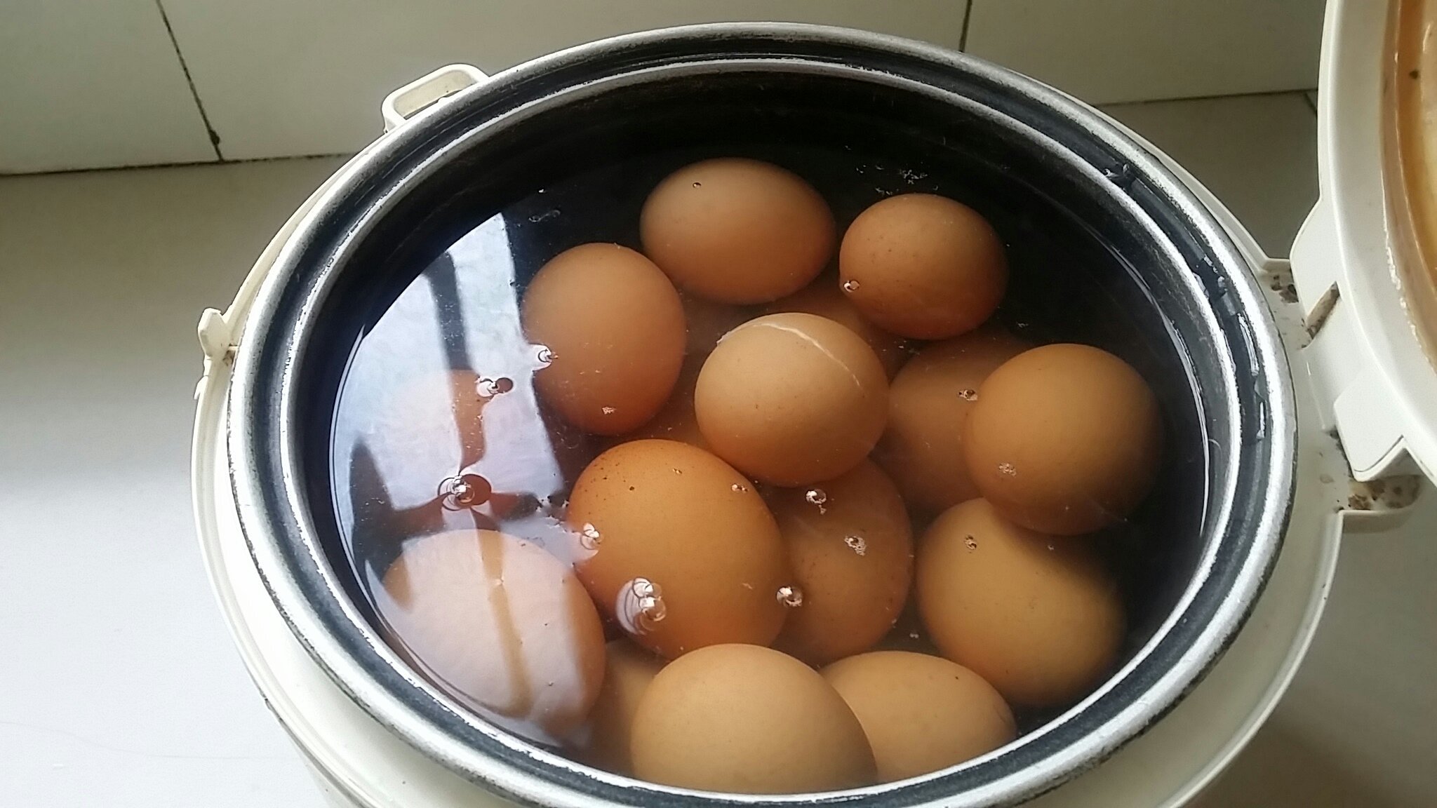 完美五香卤蛋～附煮蛋秘籍的做法 步骤1