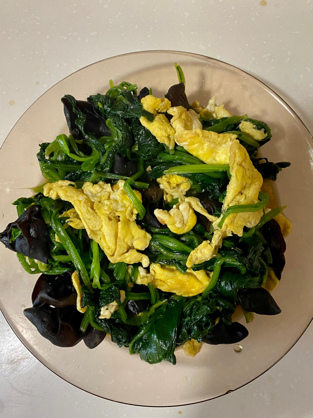 菠菜木耳炒鸡蛋