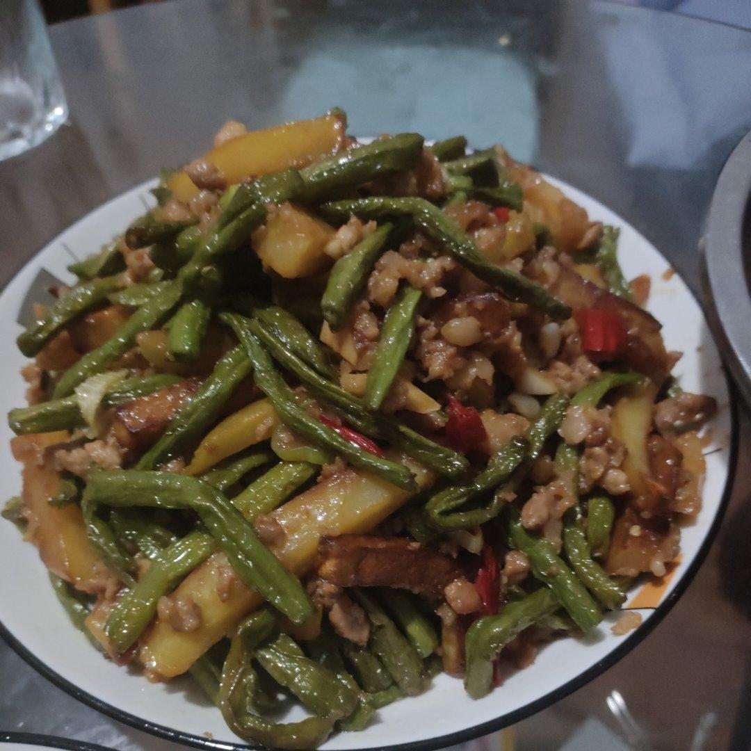 肉沫豆角下饭菜