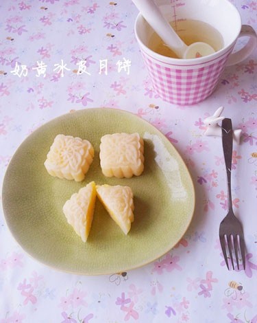 奶黄冰皮月饼