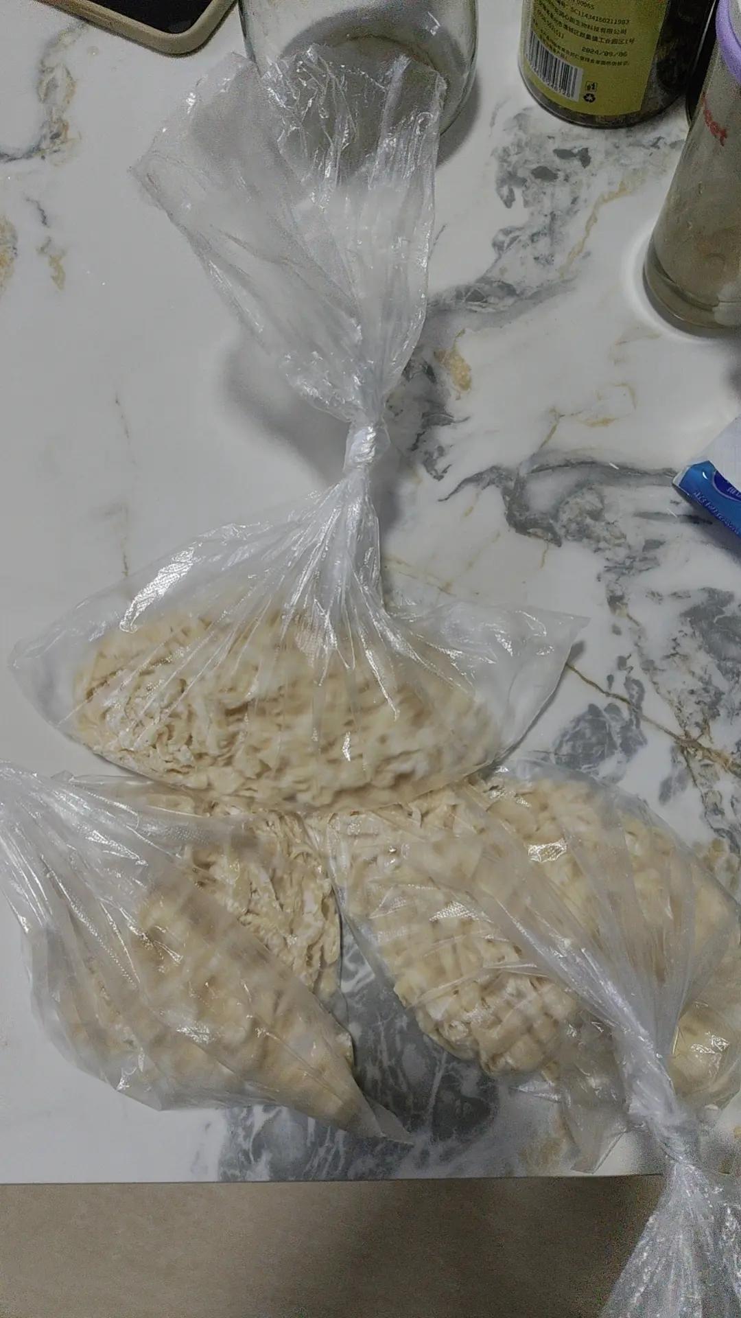 自制面条（kitchen aid 厨师机辅助）