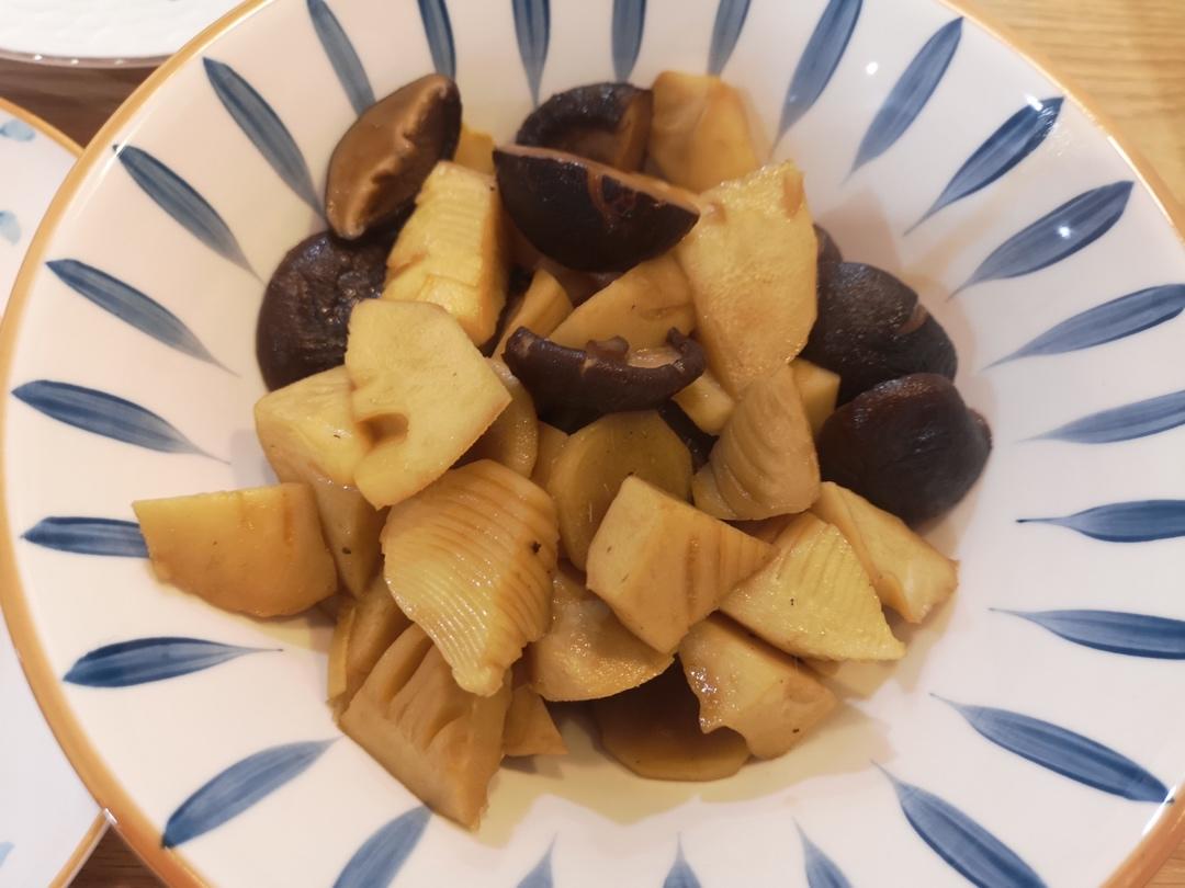 「烧二冬」冬笋烧冬菇