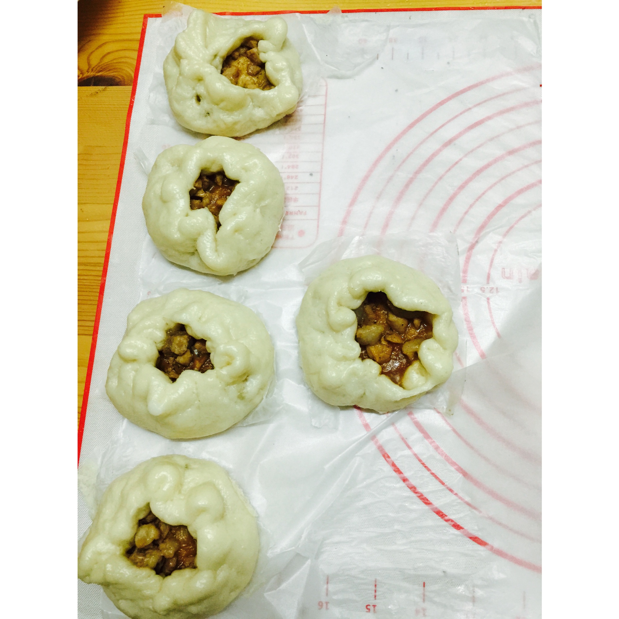 肉包子,杠杠的