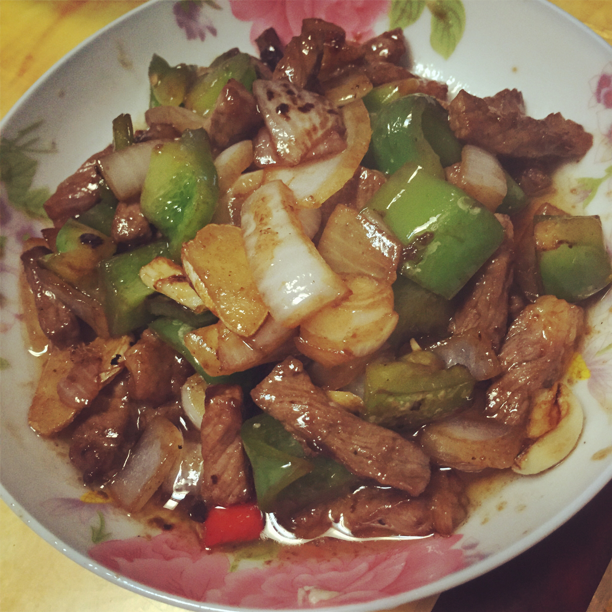 洋葱炒牛肉