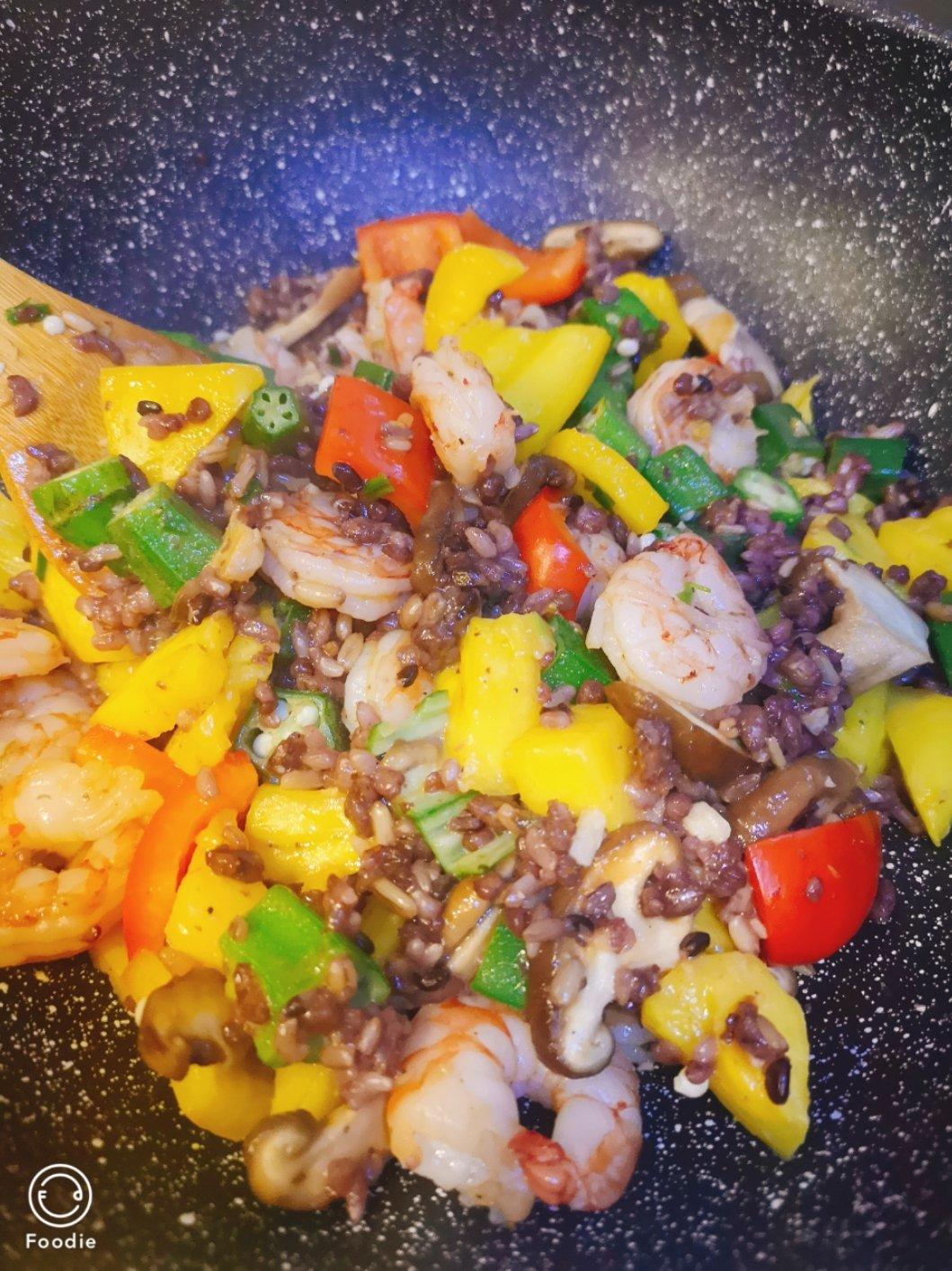 菠萝虾仁炒饭（健康一碗端）