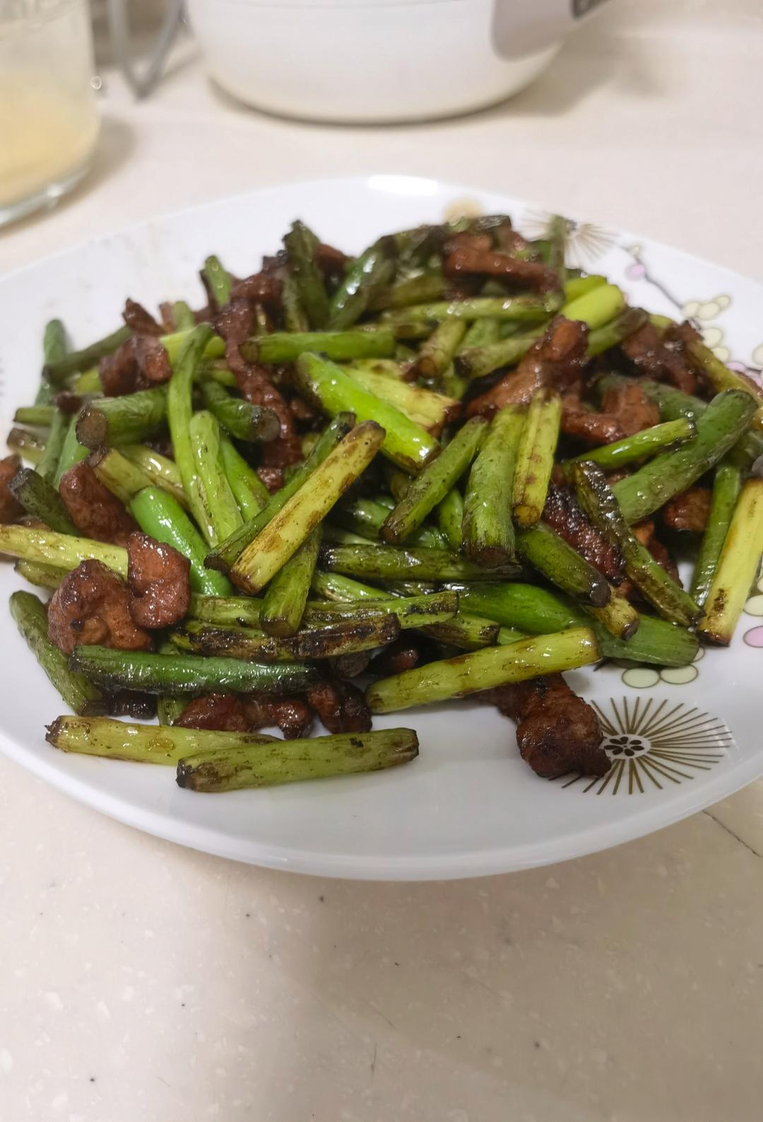 经典美食--蒜苗炒肉(爆炒版)