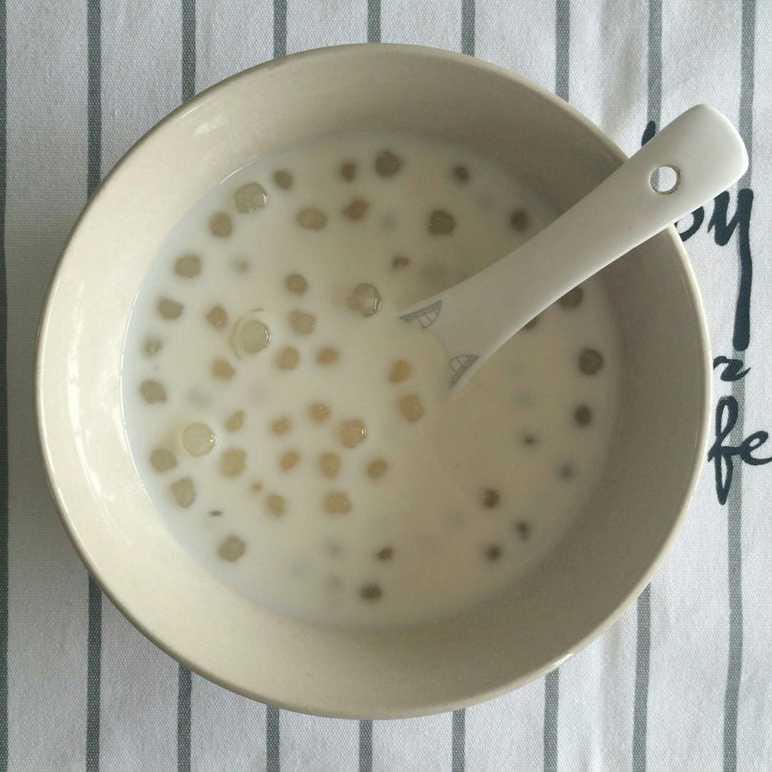 椰汁西米露的做法