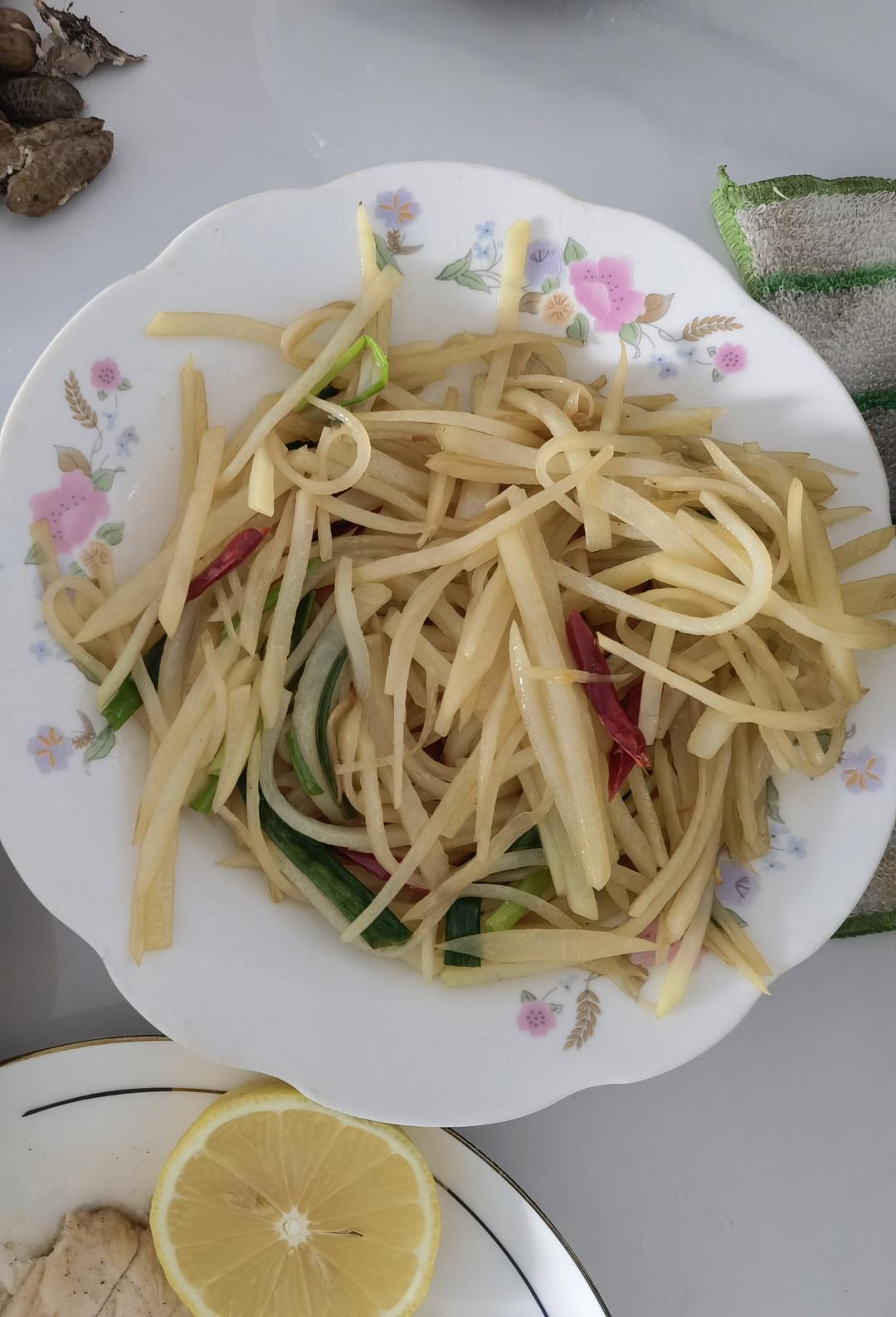 酸辣土豆丝的家常做法 超级下饭