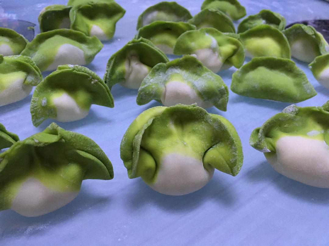 翡翠白玉白菜饺子详细版（附翡翠白玉白菜饺子包法，翡翠白玉饺子皮两种制法，面包机和面，翡翠白玉烧卖，各种馅料搭配）