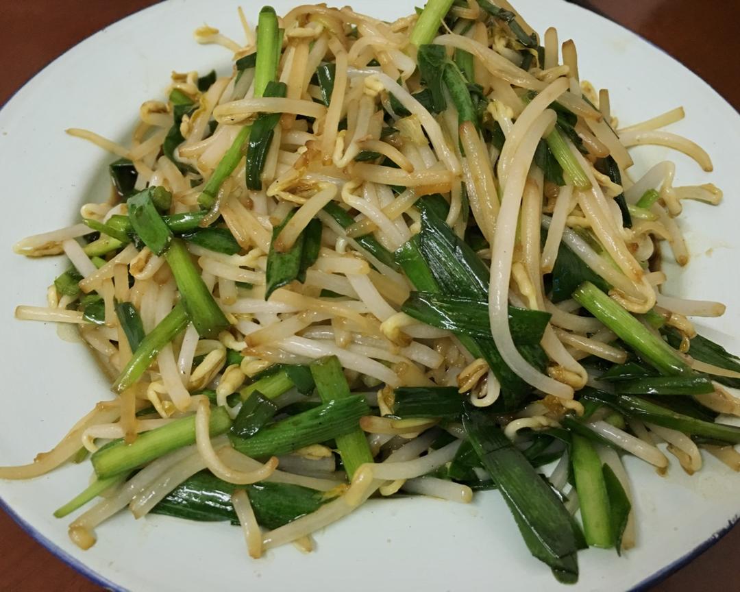 绿豆芽炒韭菜