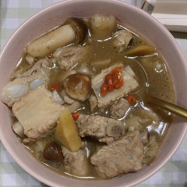 姬松茸排骨汤