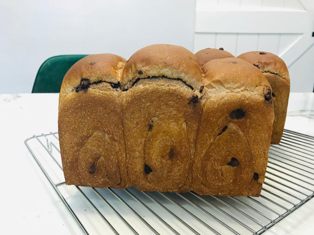 巨~巨好吃的巧克力奶油吐司