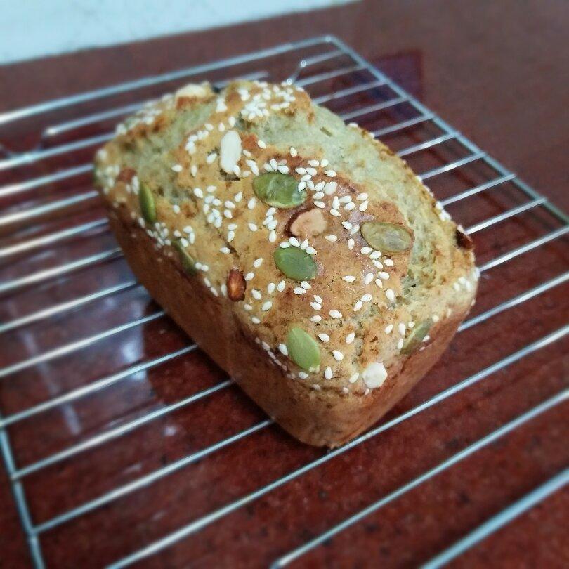 简易版香蕉核桃蛋糕