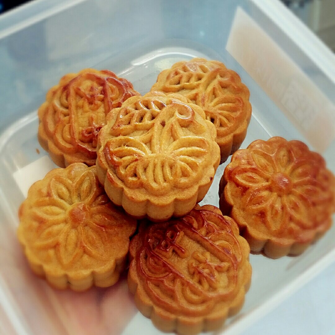 广式月饼——蛋黄莲蓉月饼