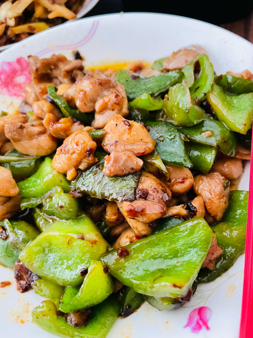 超级下饭   甜椒炒鸡丁       青椒炒鸡丁鸡胸脯