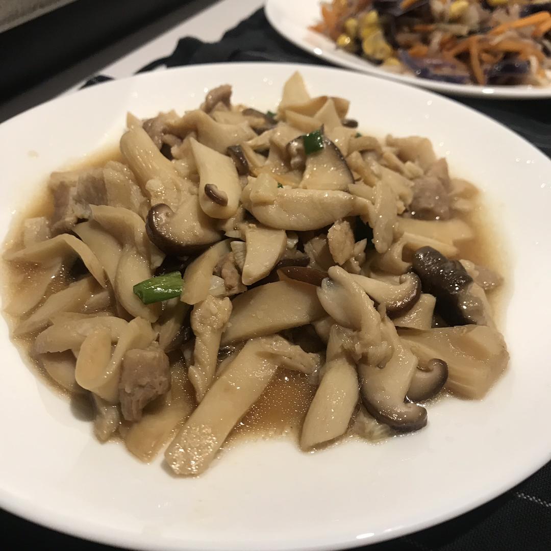蘑菇炒肉片