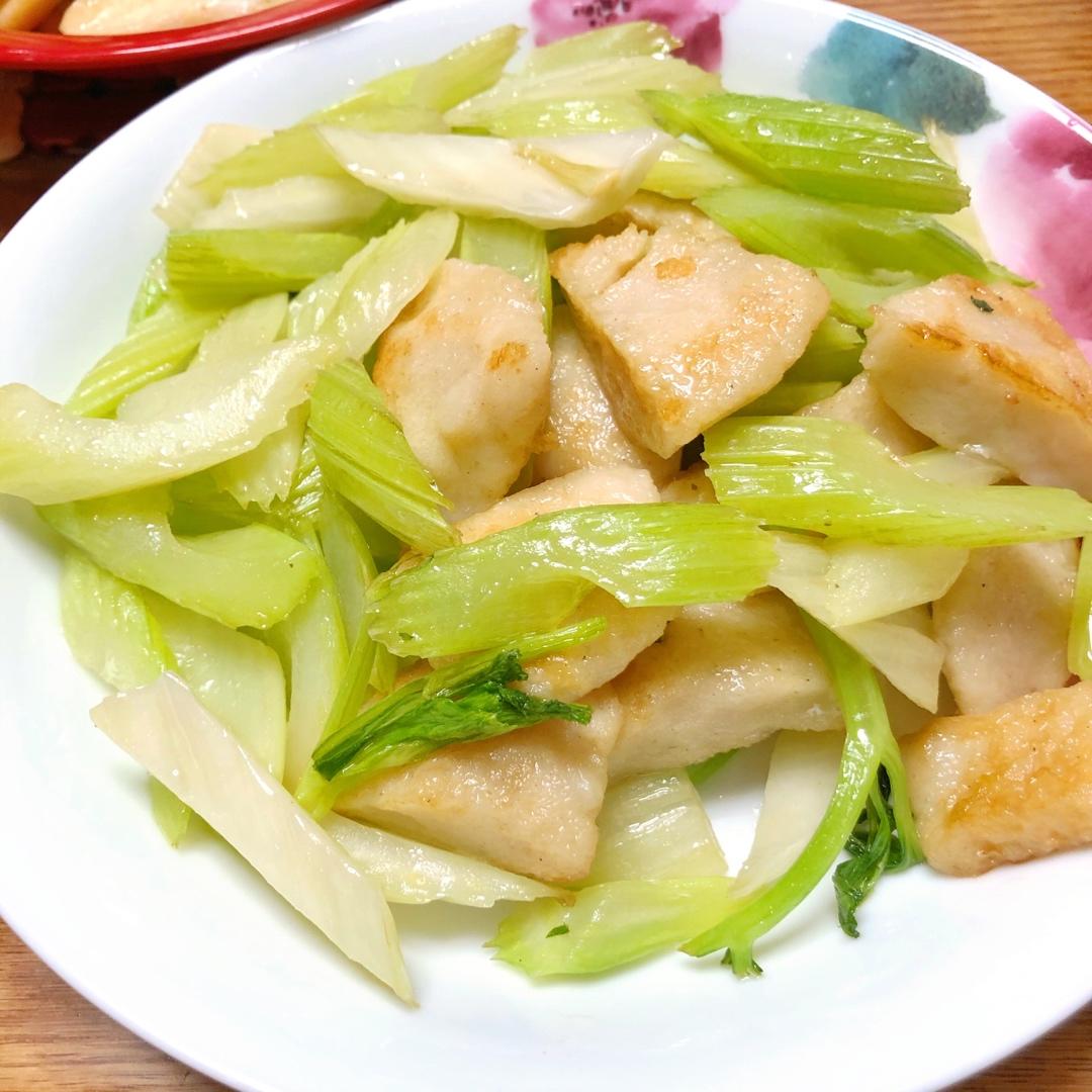 gotobed做的芹菜炒鱼饼