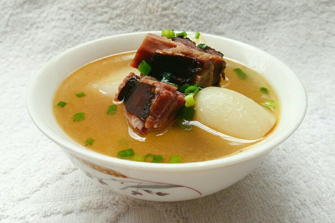 【腊排骨萝卜煲】