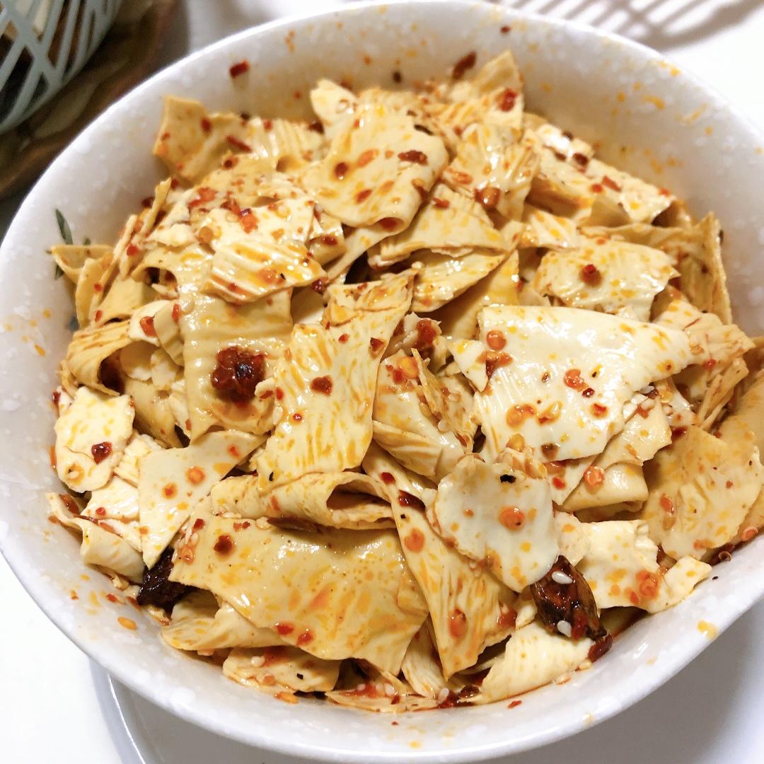 3分钟搞定的香辣豆皮㊙️秒杀街边串串，巨解馋