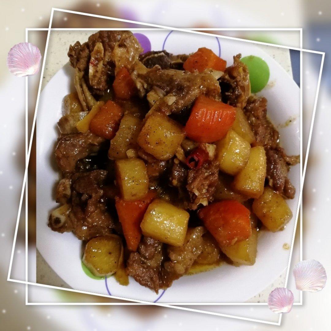 胡萝卜炖牛排骨