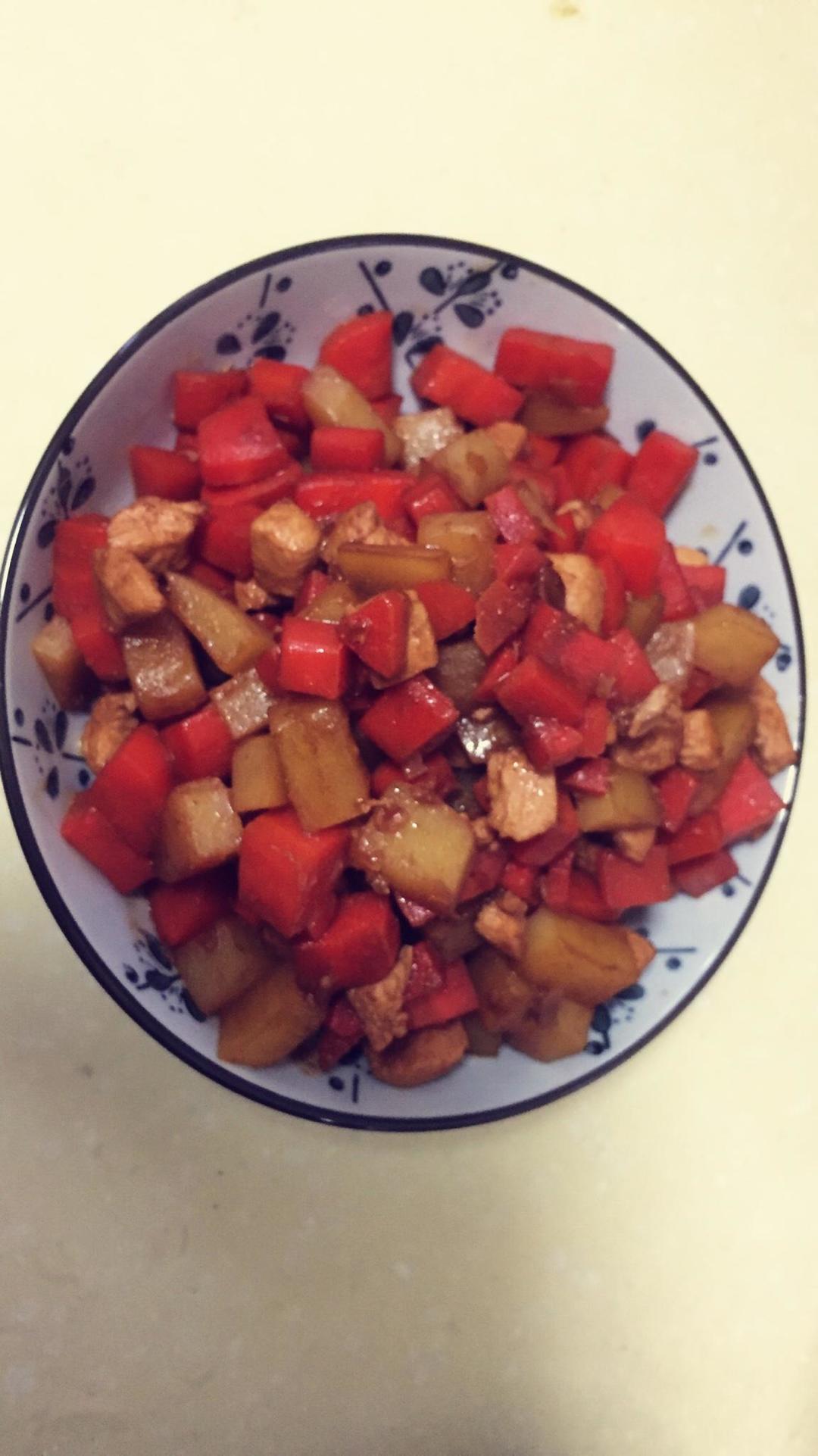 胡萝卜土豆鸡丁的做法