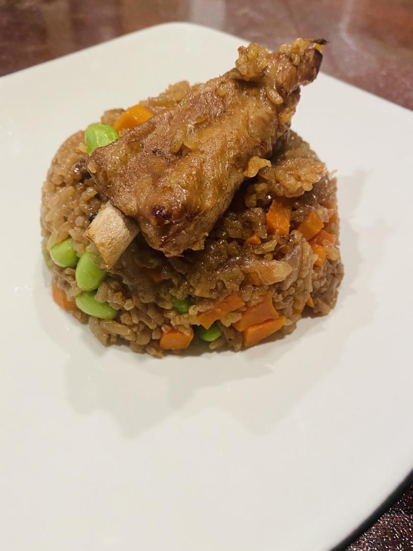 【排骨焖饭】