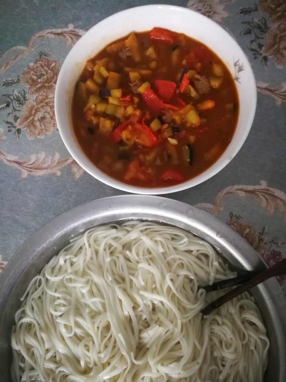 茄子肉丁打卤面