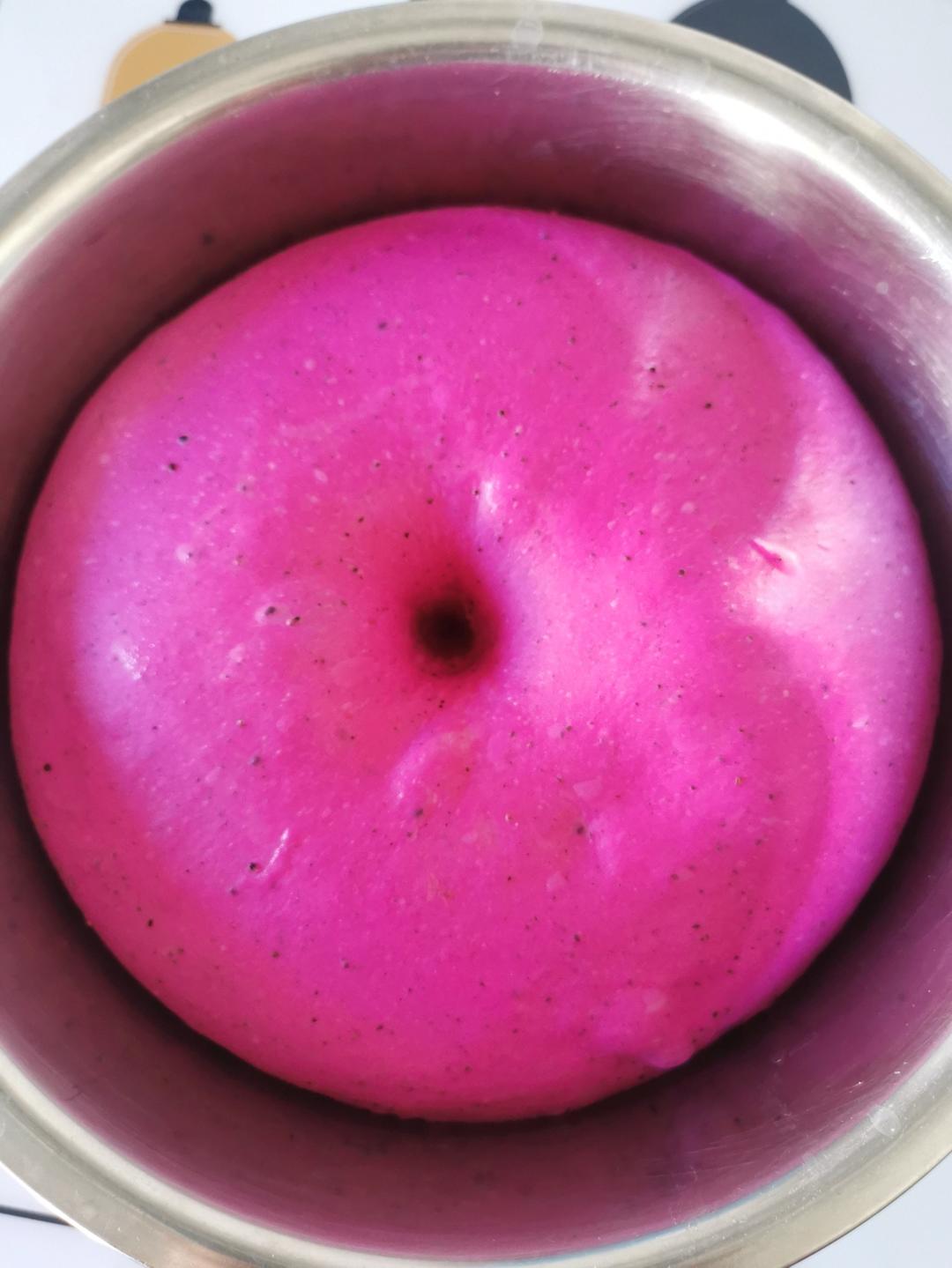 火龙果奶酪软欧包