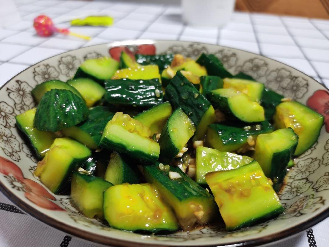 2020-06-29 21:23:04赞香油拌黄瓜黄瓜,香油,醋