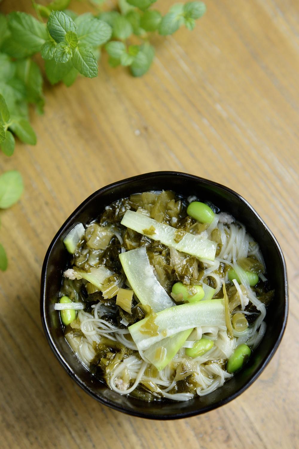 "云上古村"索面大晒之老杭州的回忆－雪菜毛豆西葫芦汤面的做法