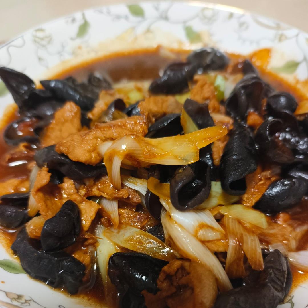 东北菜的代表正宗地三鲜，不下饭你找我算帐