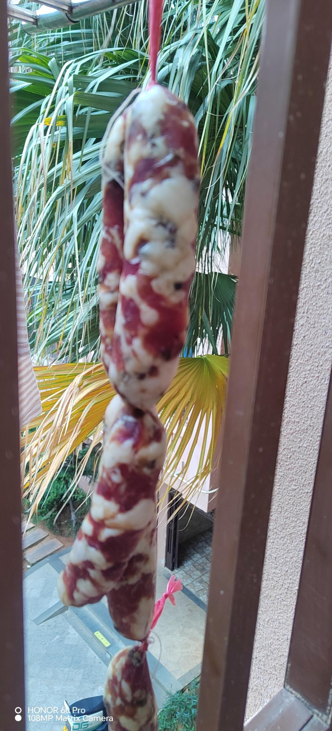 自制四川麻辣香肠
正宗四川口味，超详细制作流程图解