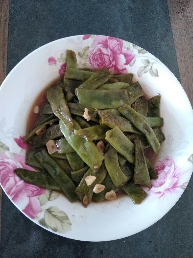 超简单的油焖扁豆角😋
