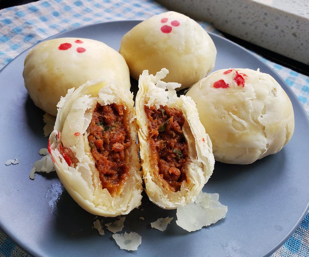 排四个小时队也买不到的鲜肉月饼，秘诀是放麻油！