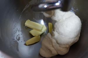 蔓越莓椰蓉花环面包的做法 步骤9
